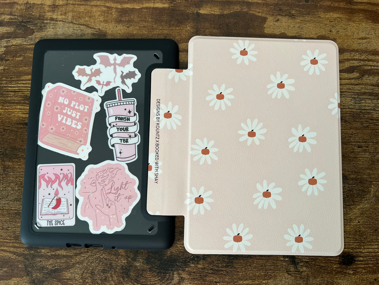 Pumpkin Flower Kindle Case (11th Gen Paperwhite)
