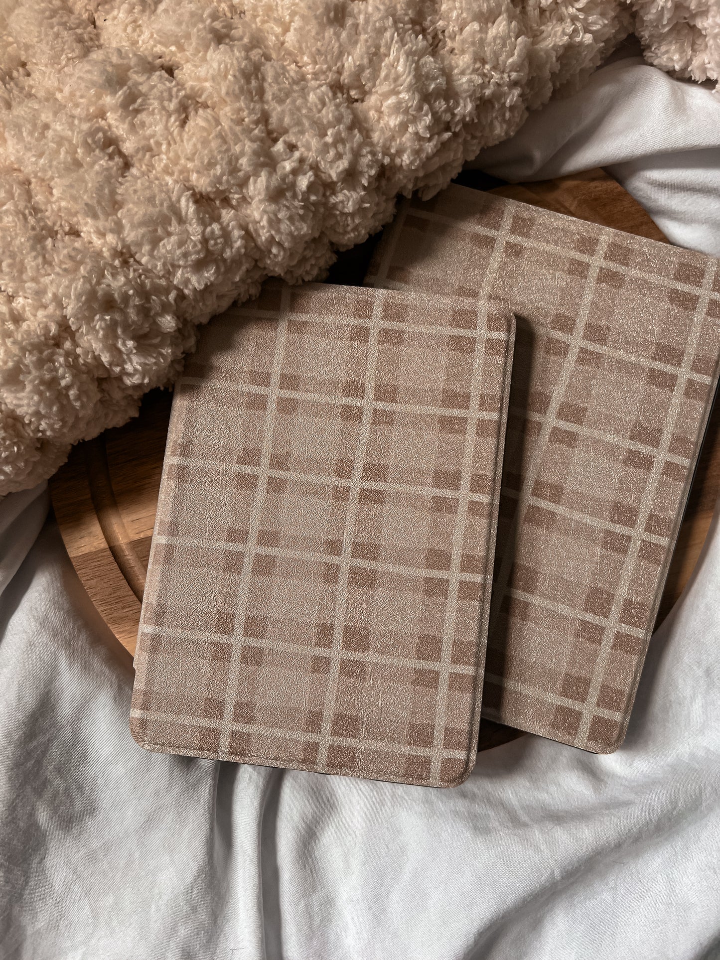 B-Grade Plaid Kindle Case