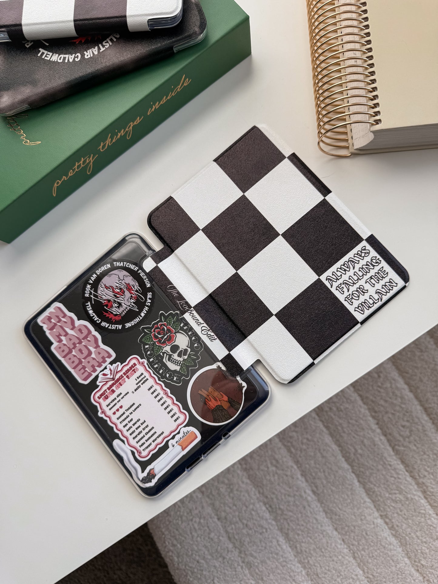 Always falling for the Villain Kindle Case