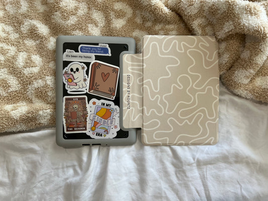 Wavy Beige Kindle Case (11 Gen Paperwhite)